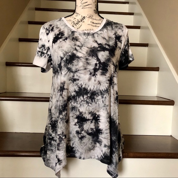 Active Life Tops - Active Life Basic Black & White Tie-Dye Tee